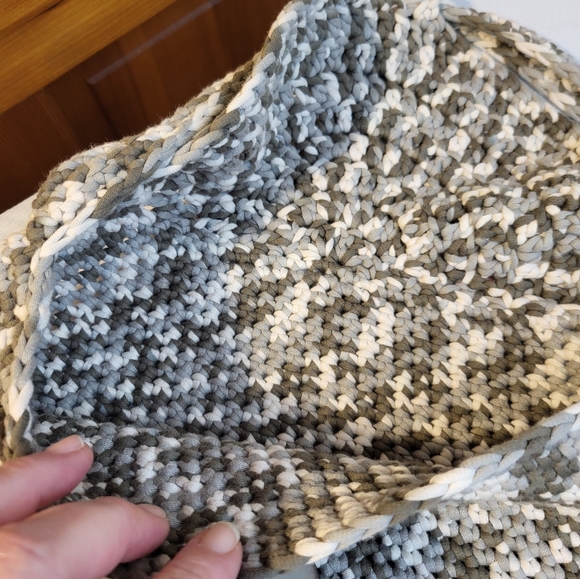 Handmade Crochet Handbag - Picture 3 of 7